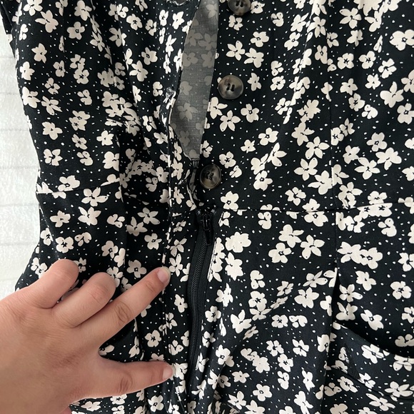 H&M floral romper - Picture 4 of 8